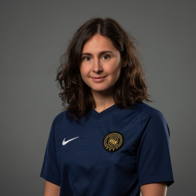 t.slinkova@deutschesoccerliga.de